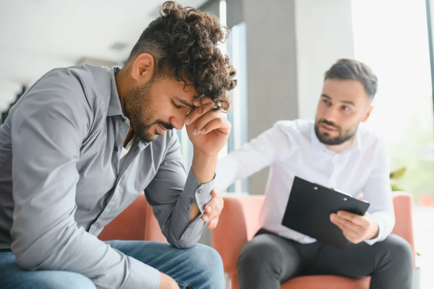 therapist explaining benzo detection times to his patient