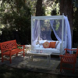 patio and sitting area at houdini house